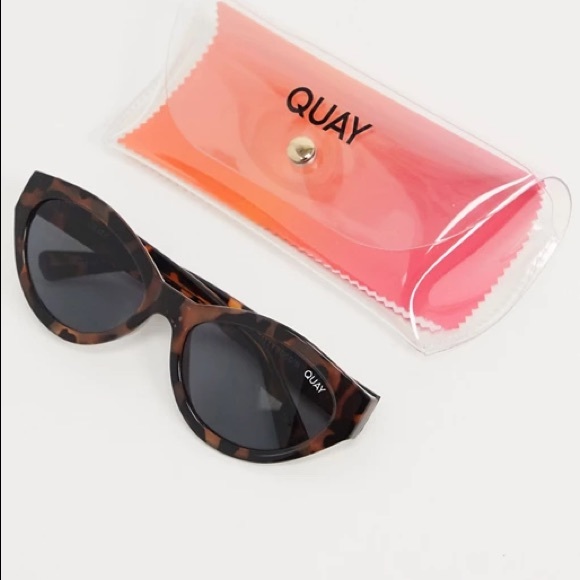 NWT Quay Australia Totally Buggin - Picture 3 of 6